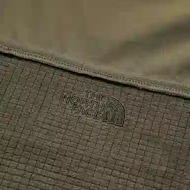 THE NORTH FACE INVINCIBLE