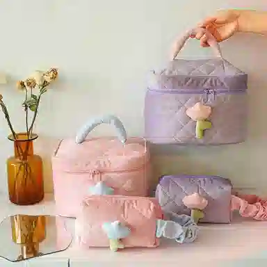 悦语实用少女心包 便携收纳防尘 化妆包奶油灯芯绒可爱化妆包高级感可爱洗漱包便携大容量化妆品收纳包