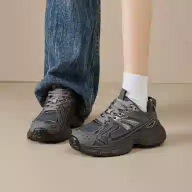 AGSDON Low-Top Thick-Soled Sneakers