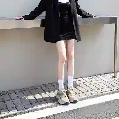 AGSDON Low-Top Thick-Soled Sneakers