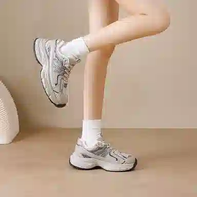 AGSDON Low-Top Thick-Soled Sneakers