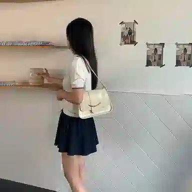 Ximuting Microglow Classic Flap Shoulder Bag Small Black Ivory