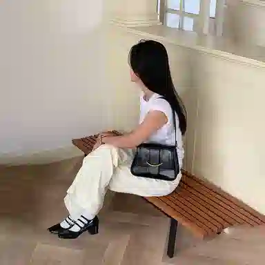 Ximuting Microglow Classic Flap Shoulder Bag Small Black Ivory