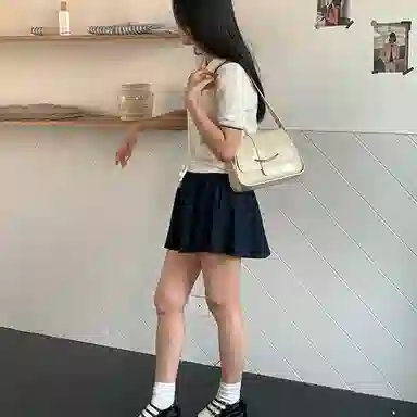 Ximuting Microglow Classic Flap Shoulder Bag Small Black Ivory