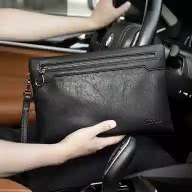 COW Large Vintage Leather Clutch Black