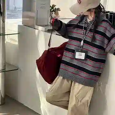 MUMUWU HOUSE 2025polo