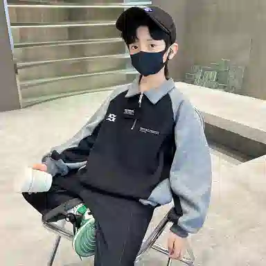 MUMUWU HOUSE 2025polo