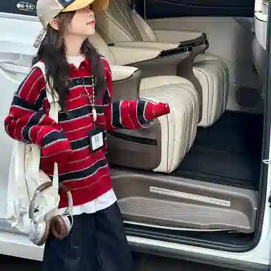 MUMUWU HOUSE 2025polo