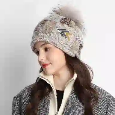 KENMONT Pom Pom Beanie