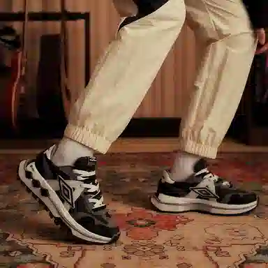 Umbro Classic Retro Low-Top Sneakers