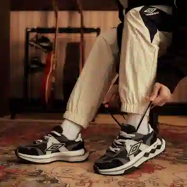 Umbro Classic Retro Low-Top Sneakers