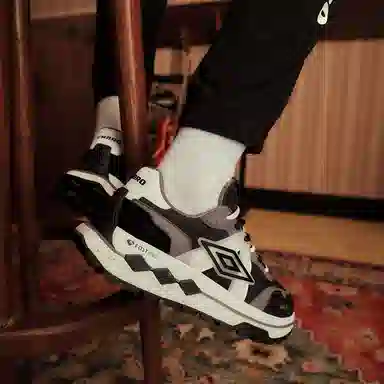 Umbro Classic Retro Low-Top Sneakers