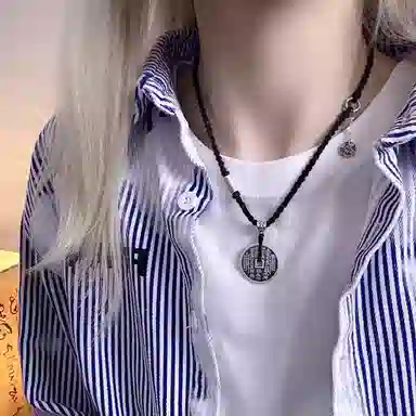999