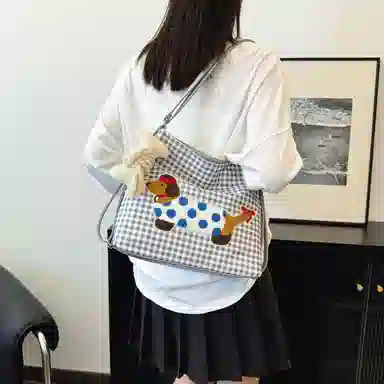 WORM'S HOME Backpack