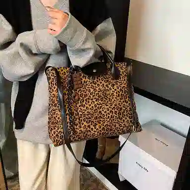 WHEELY BABY+ PU Tote