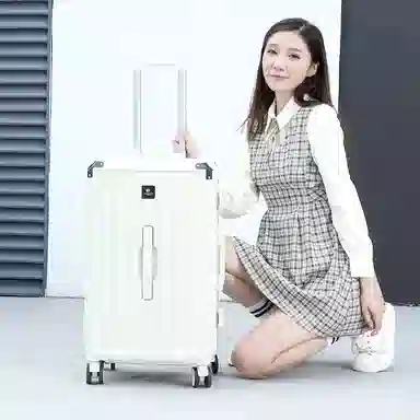 WORM'S HOME 202428 ABS+PC