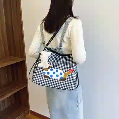 WORM'S HOME Backpack