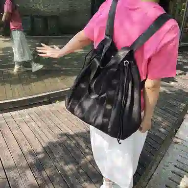 醇龙 风潮时尚运动旅行大容量 尼龙 双肩包 女款 多色