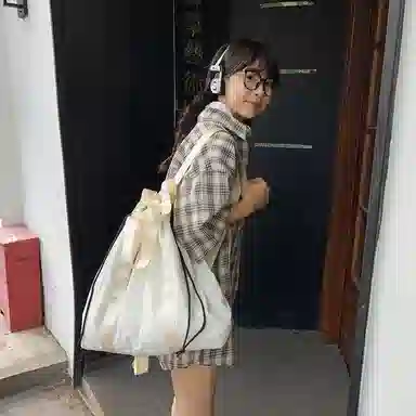 醇龙 风潮时尚运动旅行大容量 尼龙 双肩包 女款 多色