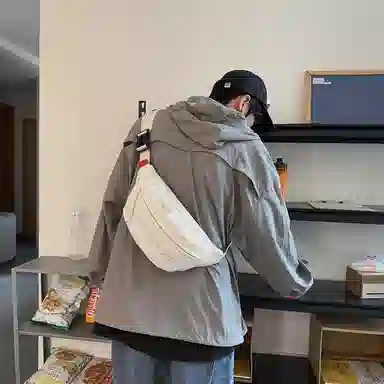 醇龙 单肩包简约百搭时尚纯色轻便尼龙多功能休闲男女胸包 多色