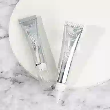 茵芭 焕颜水润细腻眼霜 紧致保湿抗皱