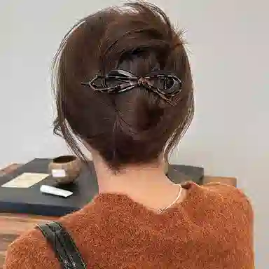 如花梦 气质皮质蝴蝶结扭扭夹高级感一字夹时尚甜酷发饰豹纹蝴蝶结 亚克力 发夹 女款