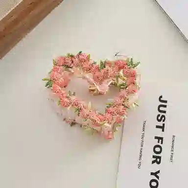 如花梦 粉色爱心花朵高级感后脑勺盘发鲨鱼 亚克力 发夹 女款