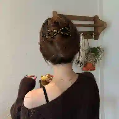 如花梦 气质皮质蝴蝶结扭扭夹高级感一字夹时尚甜酷发饰豹纹蝴蝶结 亚克力 发夹 女款