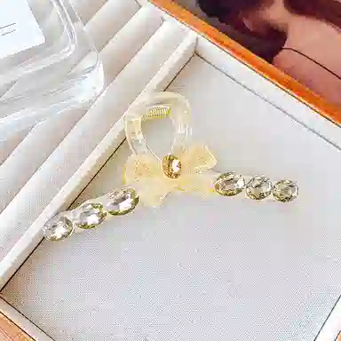 如花梦 闪闪水钻蝴蝶结抓夹后脑勺高级感气质鲨鱼夹日常通勤百搭发饰发卡 亚克力 发夹 女款