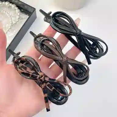 如花梦 气质皮质蝴蝶结扭扭夹高级感一字夹时尚甜酷发饰豹纹蝴蝶结 亚克力 发夹 女款