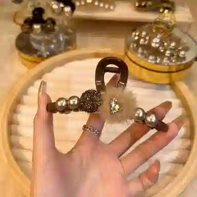 如花梦 韩版 秋冬鲨鱼夹后脑勺发勺发量多盘 可爱毛绒抓夹 亚克力 发夹 女款