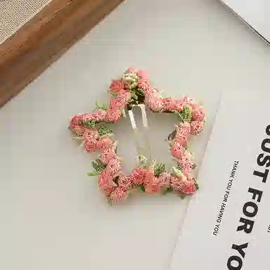 如花梦 粉色爱心花朵高级感后脑勺盘发鲨鱼 亚克力 发夹 女款