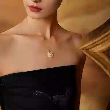 周六福 金镶玉足金镶嵌玉石韶玉挂件西安博物院系列 和田玉 吊坠 女款 白玉