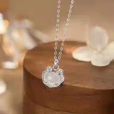 【S999纯银】 银彦 如意平安锁 冰透温润白月光 新中式国风温柔优雅气质清冷感 璀璨复古招财纳福本命年 恋爱告白仪式感 玉髓 项链 女款