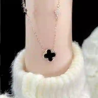 【999纯银&好运降临】 银彦 闪耀幸运四叶草 精致简约轻奢小众 优雅气质 时尚百搭 日常简约通勤 恋爱告白 玛瑙 项链 女款