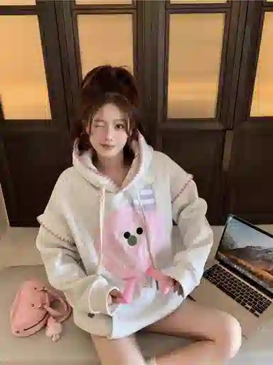 桴生 卡通设计感连帽女趣味玩偶复古套头宽松薄款上衣卫衣 女款