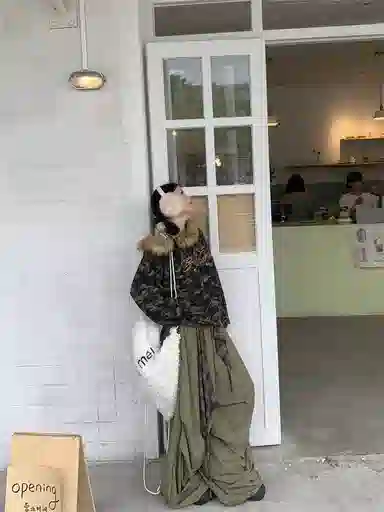 桴生 美式复古斜肩迷彩女秋冬季设计感毛领露肩显瘦上衣潮卫衣 女款