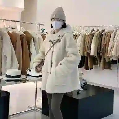 桴生 慵懒风连帽羊羔毛外套女冬季中长款小个子牛角扣宽松皮毛一体大衣皮草 女款