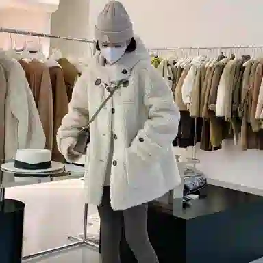 桴生 慵懒风连帽羊羔毛外套女冬季中长款小个子牛角扣宽松皮毛一体大衣皮草 女款