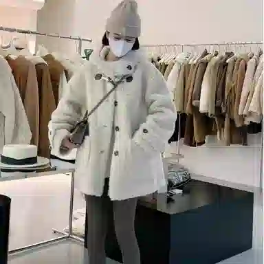 桴生 慵懒风连帽羊羔毛外套女冬季中长款小个子牛角扣宽松皮毛一体大衣皮草 女款