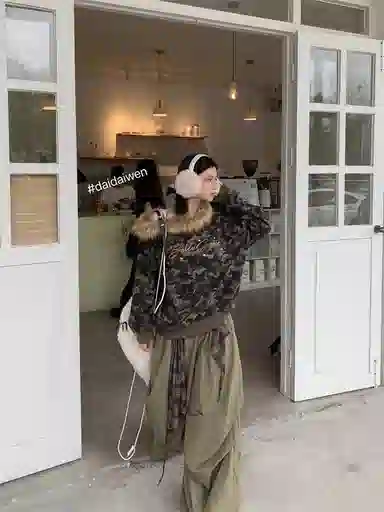桴生 美式复古斜肩迷彩女秋冬季设计感毛领露肩显瘦上衣潮卫衣 女款