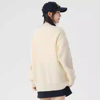 IGOI Classic Crewneck Knit Sweater