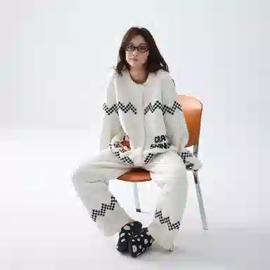 QINZUIMAO x Crayon Shinchan