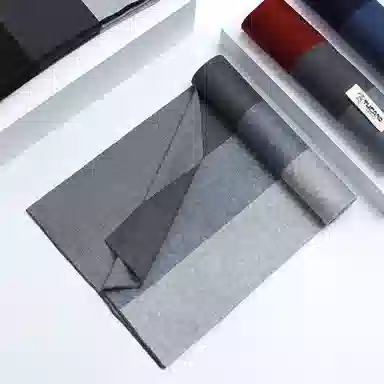 啄木鸟 羊毛球冬季高档格子保暖时尚款礼盒包装大气 绒线围巾 男款