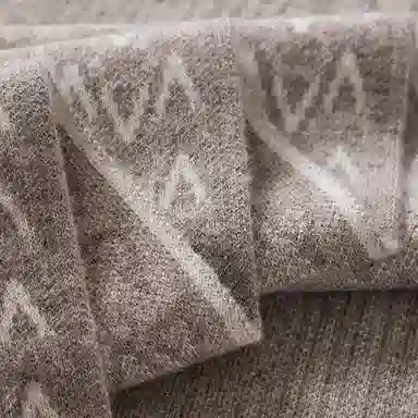 啄木鸟 纯羊毛冬季保暖气质百搭 高档礼盒 绒线围巾 男女同款情侣款