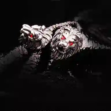 IDEE CREATIVE Lion King Stud Earrings