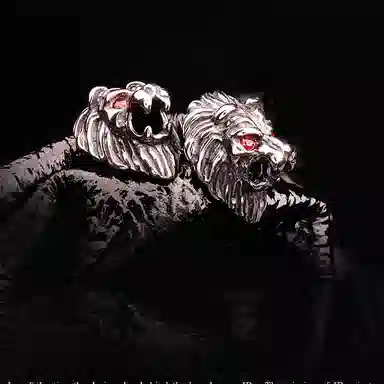 IDEE CREATIVE Lion King Stud Earrings