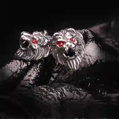 IDEE CREATIVE Lion King Stud Earrings