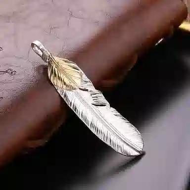 925