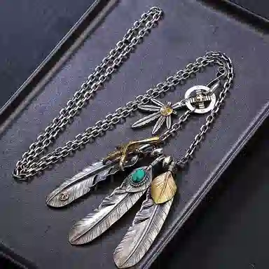 925